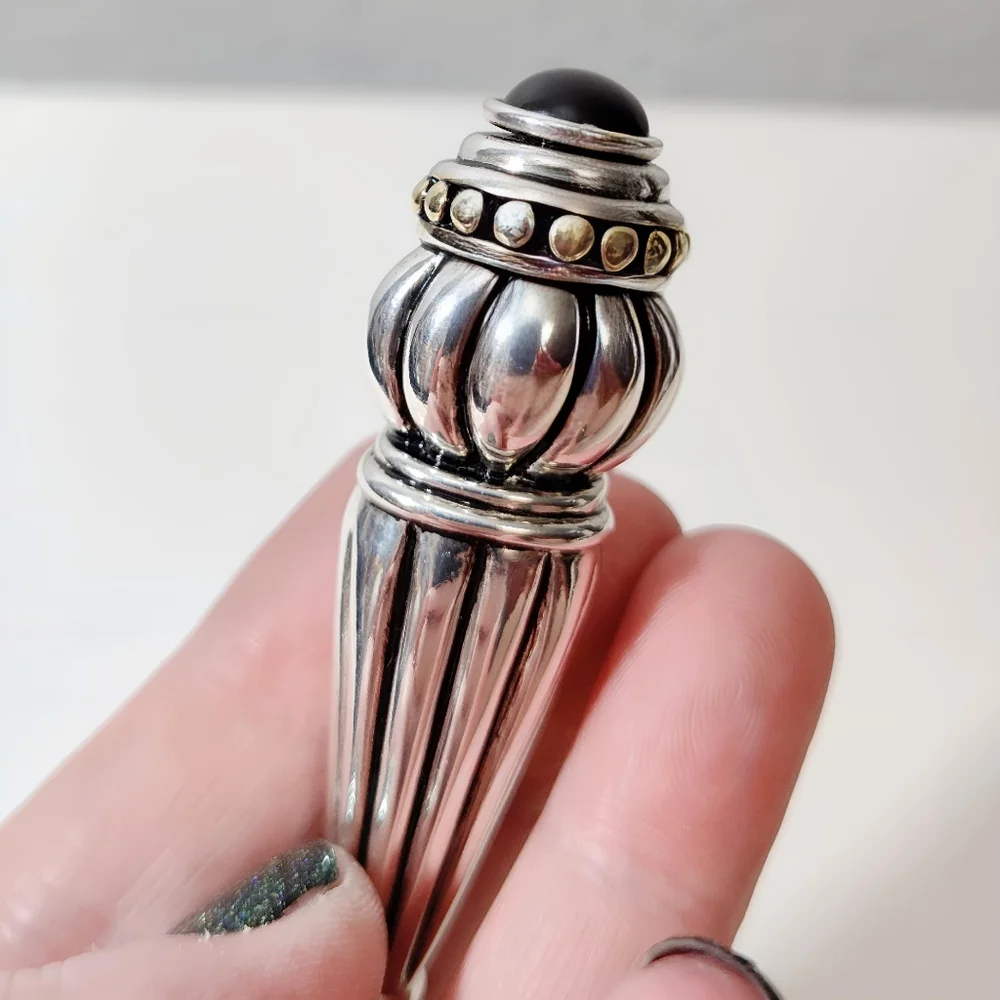 Vintage Pat Airess Sterling Silver Fluted Torch design Black Onyx Brooch Pin